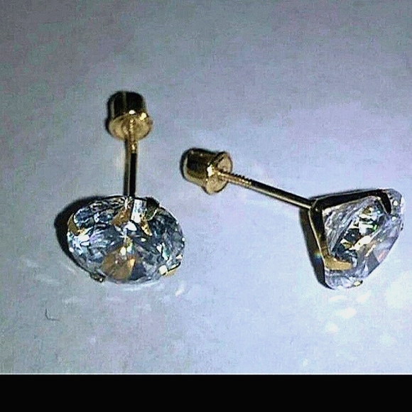 10kt Yellow Gold 5mm CZ Screw Back Stud Earrings - Picture 1 of 4